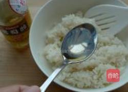 生菜沙拉寿司的做法图解2