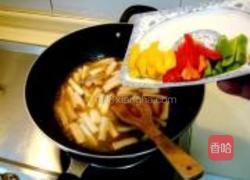 老醋炒菌菇配酸黄瓜生菜的做法图解10