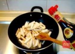 老醋炒菌菇配酸黄瓜生菜的做法图解5