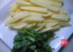 沙茶薯条的做法图解2