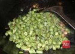 橄榄菜炒四季豆的做法图解7