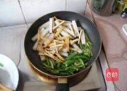 辣椒炒年糕的做法图解4