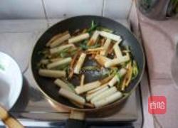 辣椒炒年糕的做法图解5