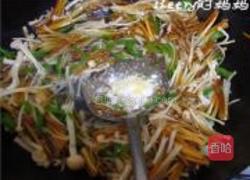 清炒金针菇的做法图解5