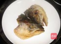 南瓜西芹烩三文鱼的做法图解4