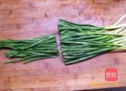 大蒜鸡杂炒麻腐的做法图解3