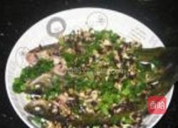 豉汁蒸黄骨鱼的做法图解2