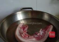 墨鱼焖五花肉的做法图解1