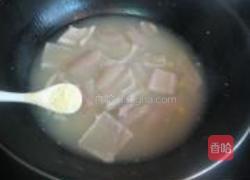 双色肉皮冻的做法图解7