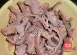 莴笋炒猪肚的做法图解1