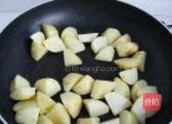 川味土豆烧排骨的做法图解3