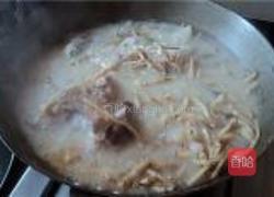 土豆蒸肥肠的做法图解4
