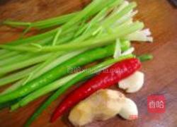 泡椒香芹烧魔芋的做法图解2