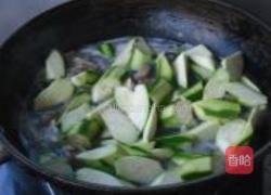 花蛤丝瓜汤的做法图解7