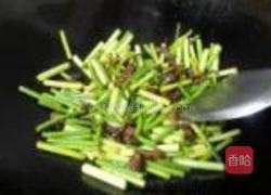 蒜心炒腊肉的做法图解6
