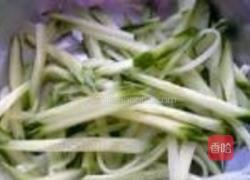 黄瓜拌千张的做法图解2