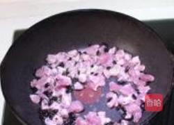 豆豉蒜苗炒肉丁的做法图解2