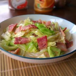 培根炒包菜的做法[图]