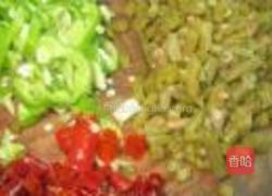 双椒炒酸豆角的做法图解1