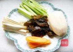 荷塘小炒的做法图解1