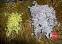 微波孜然葱香烤鸡的做法图解3