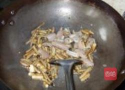 茶树菇红烧猪皮的做法图解9