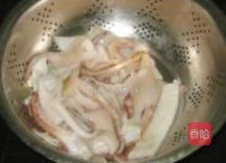 辣味青椒炒鱿鱼的做法图解2