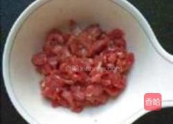 豆腐干炒肉丝的做法图解2