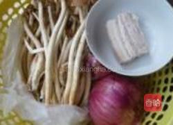 干炒茶树菇的做法图解1