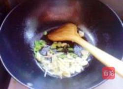 香辣粉皮炖蘑菇的做法图解4