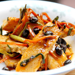 老干妈炒鱼饼的做法[图]