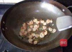 韭黄滑虾仁的做法图解7