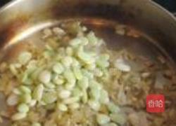 白卤瓜炒洋扁豆的做法图解6