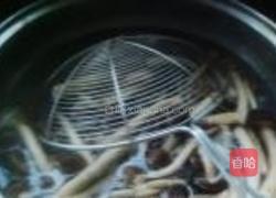 茶树菇炖肉的做法图解2