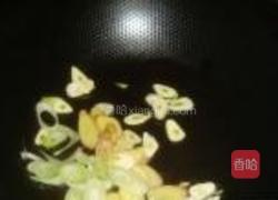 茶树菇炖肉的做法图解7