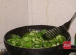 番茄香虎皮辣椒的做法图解3