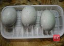 凉拌皮蛋豆腐的做法图解2