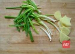 板栗烧鸭的做法图解3