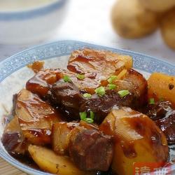 土豆烧肉的做法[图]