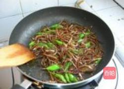 小银鱼炒辣椒的做法图解11