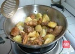 榛蘑炖鸡腿的做法图解13