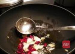 大蒜小炒肉的做法图解4