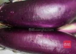 腊肉炒茄丁的做法图解1