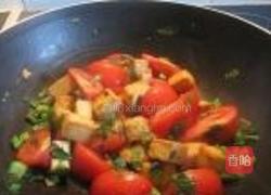 番茄烩豆腐鱼饼的做法图解4