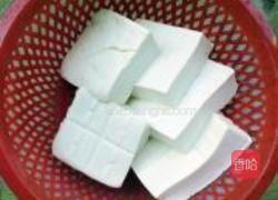 嫩豆腐肉片汤的做法图解1