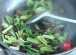 芹菜炒腊肉的做法图解6