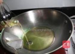 鱿鱼芥兰炒米粉的做法图解8