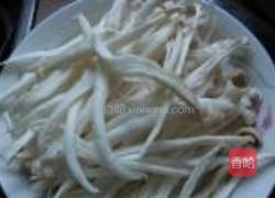 麻辣手撕茶树菇的做法图解1
