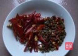 麻辣手撕茶树菇的做法图解3