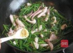 韭苔炒鱿鱼的做法图解6
